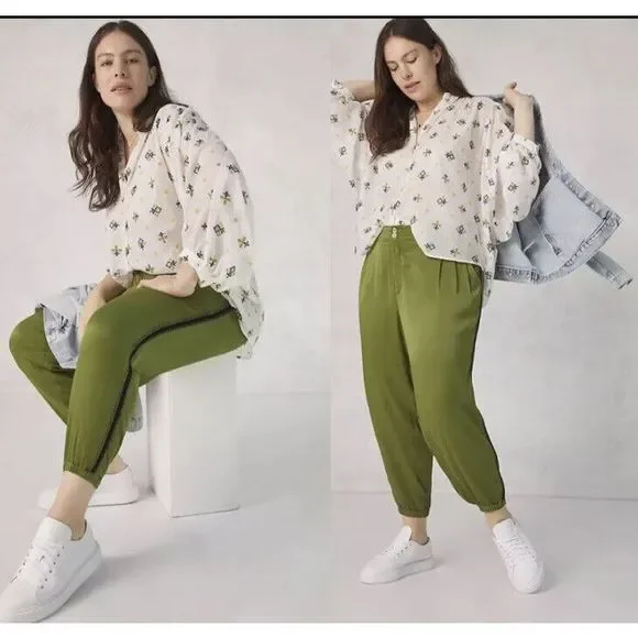 Anthropologie Diandra Green Satin Pleated Joggers Size 16. B-3